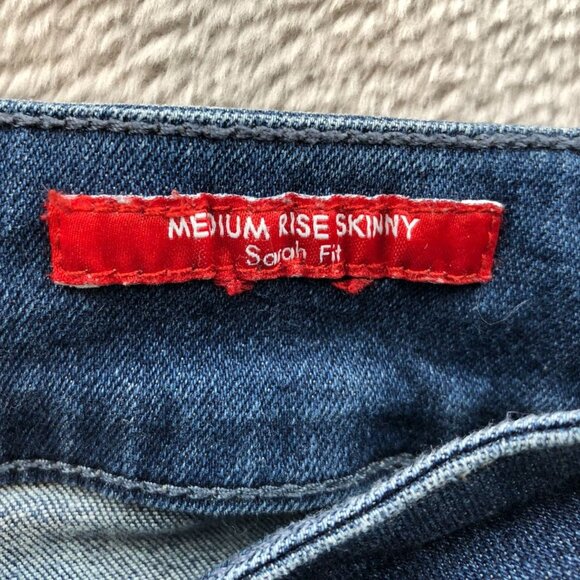 Guess Womens Jeans Size 29 Ankle Mid Rise Skinny Sarah Fit Blue Denim Distressed - Picture 4 of 16